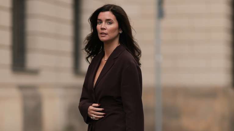 Αυτό το φυσικό έλαιο λειτουργεί και ως θερμοπροστασία για τα μαλλιά