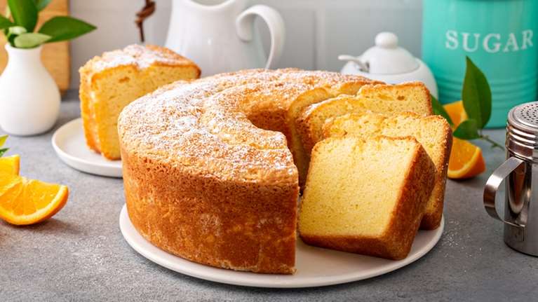 Εύκολο κέικ της στιγμής - Χωρίς μίξερ, με απλά υλικά που έχουμε στο σπίτι