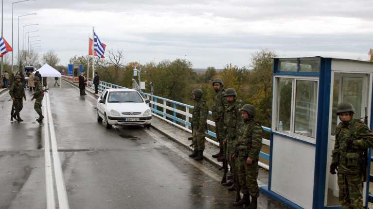 Επιφυλακή σε Έβρο και Αιγαίο: Σε ετοιμότητα οι ένοπλες δυνάμεις μετά τις απειλές Ερντογάν για άνοιγμα συνόγων σε μετανάστες