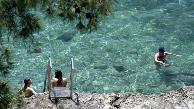 Καιρός για παραλία σήμερα - Στους 32 βαθμούς θα σκαρφαλώσει ο υδράργυρος