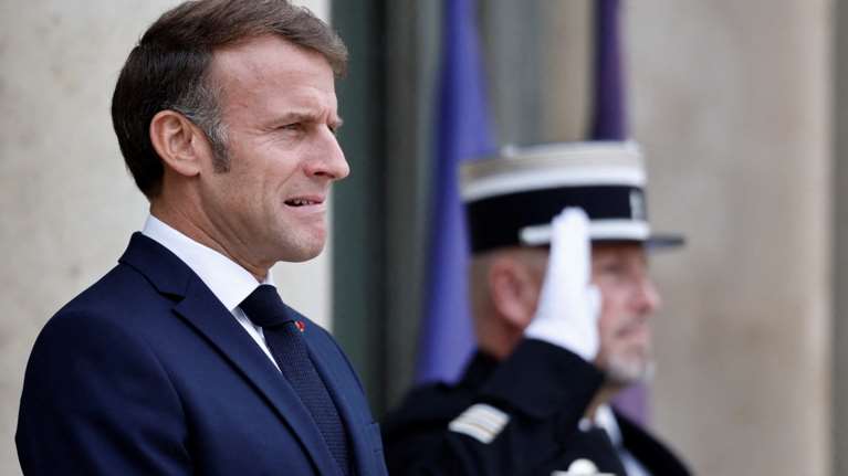 Μακρόν: Πώς κατέρρευσε μέσα σε λίγες ώρες η νέα γαλλική κυβέρνηση- Πριν καν ορκιστεί, λίγο πριν το πρώτο υπουργικό