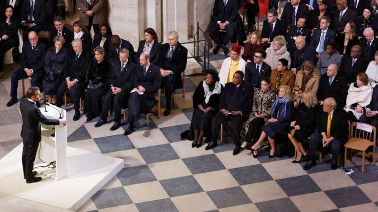 Ομιλία Μακρόν στην επαναλειτουργία της Νοτρ Νταμ: &quot;Τα μεγάλα έθνη μπορούν να υλοποιήσουν το αδύνατο&quot;