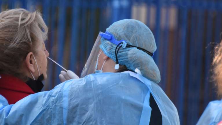 Κορονοϊός: Σε "βαθύ κόκκινο" από το Σάββατο Φωκίδα και Ανώγεια - Οι 10 περιοχές που βρίσκονται στο "όριο"