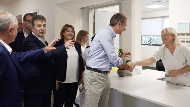 Τέλος οι &quot;γαλάζιοι&quot; πολιτευτές σε δημόσιους οργανισμούς και νοσοκομεία; - Σχέδιο νόμου για φρένο στα ρουσφέτια