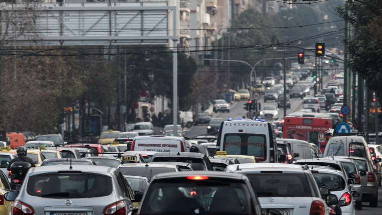 Απίστευτο μποτιλιάρισμα στην Αθήνα - Δείτε τους δρόμους που είναι στο &quot;κόκκινο&quot;