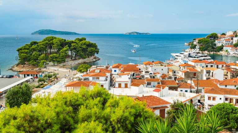 Σκιάθος: Επιστρέφονται στον δήμο 15,5 στρέμματα καταπατημένης γης από ξενοδοχείο στις Κουκουναριές