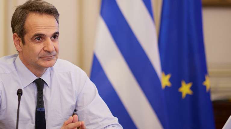 Μητσοτάκης στο Bloomberg: Χτίζουμε ένα &quot;τείχος εμβολιασμών&quot; - Ο Απρίλιος θα είναι καλύτερος για την Ελλάδα