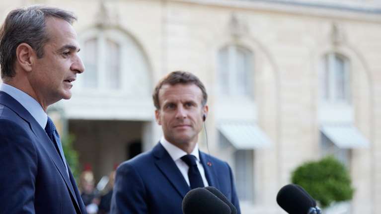 Συνάντηση Μητσοτάκη - Μακρόν: Σαφές μήνυμα προς Ερντογάν - "Τον περιμένουμε να έρθει με το φως της ημέρας"