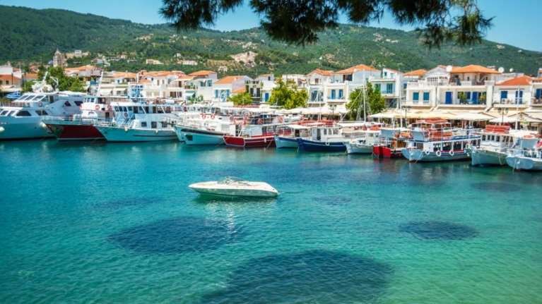 Αυτά τα ελληνικά νησιά είναι έτοιμα για νέα ρεκόρ φέτος το καλοκαίρι