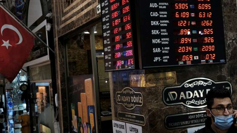 Καταρρέει η τουρκική οικονομία: Νέα &quot;βουτιά&quot; στο Χρηματιστήριο- Στο γκρεμό οδηγούνται οι Τράπεζες