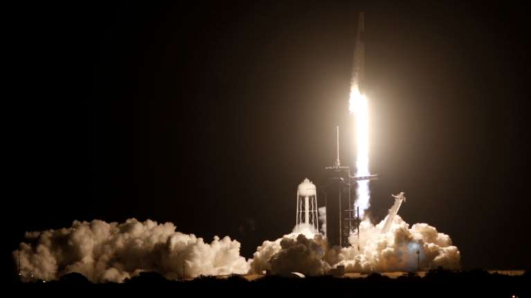 Διάστημα: Space X και NASA έγραψαν ιστορία με την εκτόξευση ενός &quot;κουαρτέτου&quot; αστροναυτών