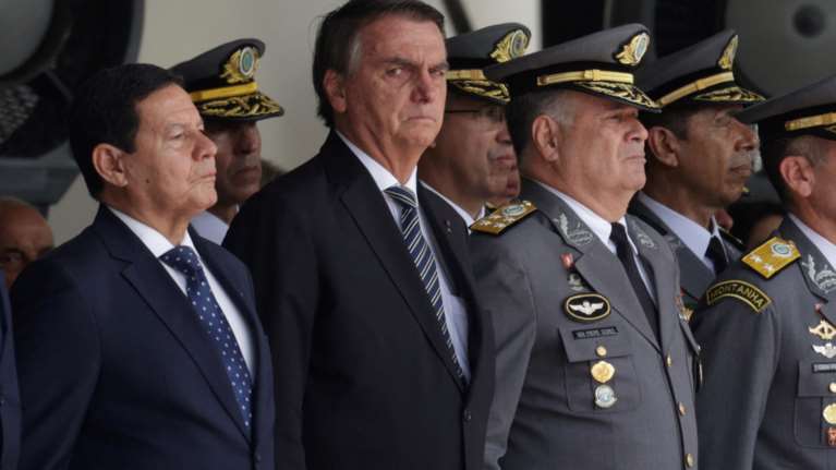 Βραζιλία: Ο ακροδεξιός Μπολσονάρου αναγνωρίζει πως έκανε "κάποια λάθη"