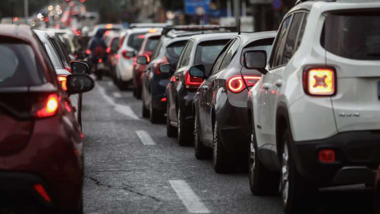 Τέλος χρόνου για τα τέλη κυκλοφορίας: Λήγει η παράταση για την πληρωμή - Τσουχτερά πρόστιμα