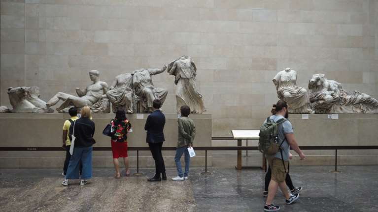 Γλυπτά Παρθενώνα: Να επιστραφούν στην Αθήνα και το Βρετανικό Μουσείο να βάλει αντίγραφα 3D, ζητά ο Guardian
