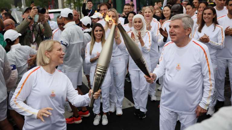 Αντίστροφη μέτρηση για την τελετή έναρξης των Ολυμπιακών Αγώνων - Ποιο τραγούδι θα πουν Σελίν Ντιόν και Lady Gaga
