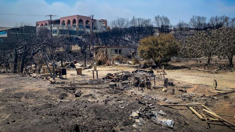 Τεράστια καταστροφή στη Ρόδο: Στάχτη έγιναν πάνω από 135.000 στρέμματα δάσους