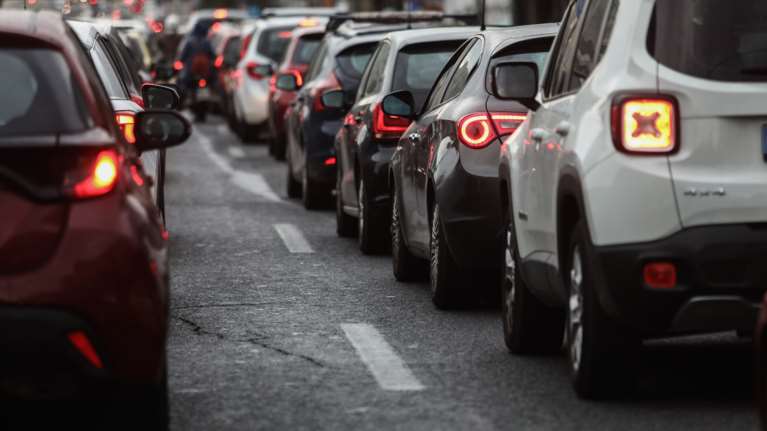 Ασφυκτικά μποτιλιαρισμένος ο Κηφισός λόγω έργων - Ουρά χιλιομέτρων σχηματίζουν τα οχήματα