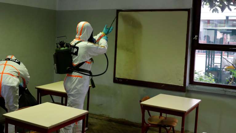 Υπουργείο Παιδείας: Τι θα γίνει  με βαθμούς, απουσίες, φροντιστήρια - Κεραμέως: Ομόφωνη η απόφαση για άνοιγμα