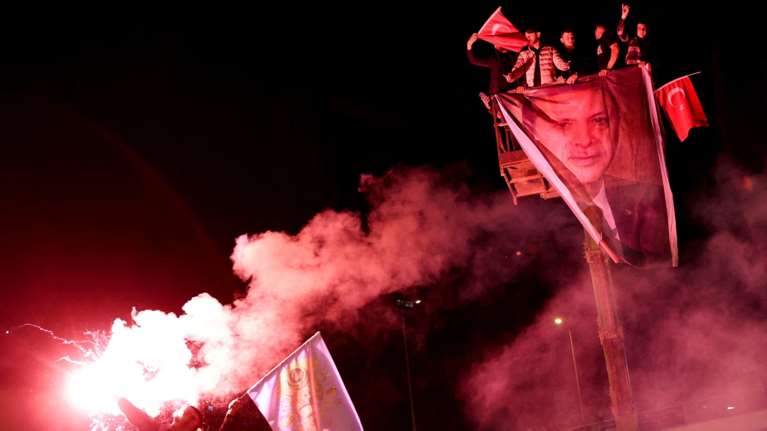 Τα γερμανικά ΜΜΕ για τη νίκη Ερντογάν: Θα κοιτάζει ακόμη λιγότερο προς τη Δύση