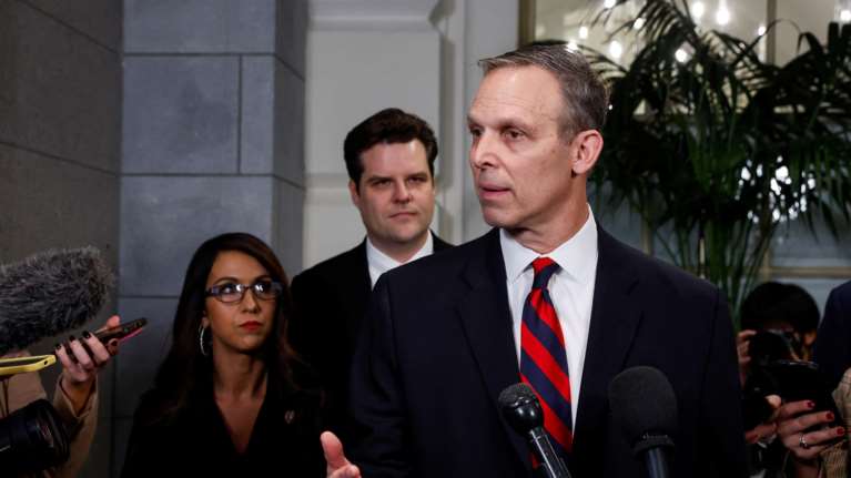 ΗΠΑ: Ρεπουμπλικάνος βουλευτής που ερευνάται από το FBI θέλει να συμμετάσχει σε Επιτροπή της Βουλής που θα ερευνήσει... το FBI