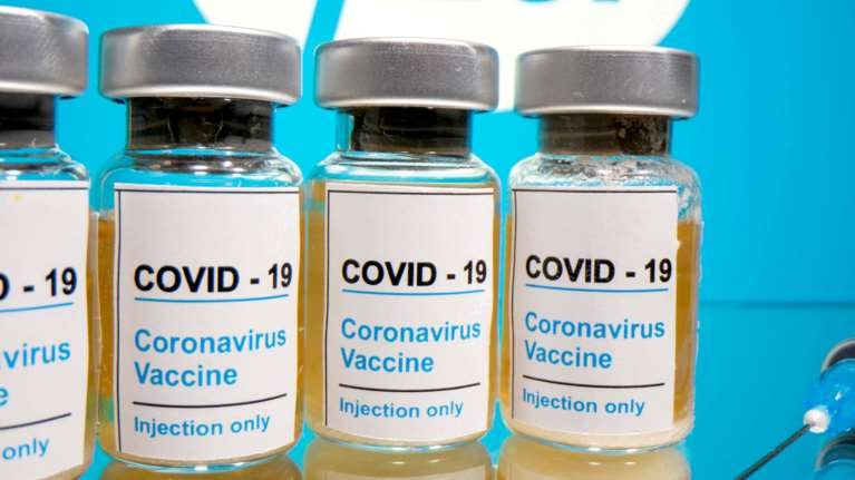 Η Κομισιόν ζητάει και άλλα εμβόλια από την Pfizer/BionTech- Για να καλύψει την έλλειψη