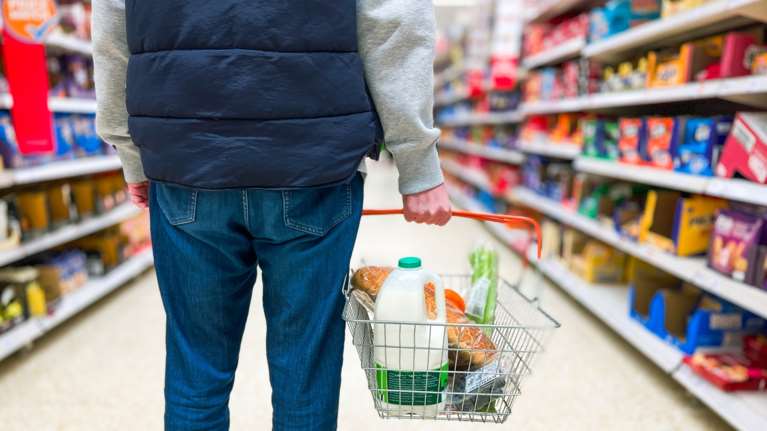 Σούπερ μάρκετ: Σε ποια προϊόντα έχουμε αυξήσεις έως 12,26% και σε ποια μειώσεις έως 4,57% - Ερευνα του ΙΕΛΚΑ