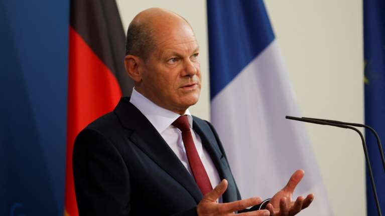 Σολτς: Θα συνεχίσουμε να εξοπλίζουμε την Ουκρανία μέχρι να αναθεωρήσει ο Πούτιν