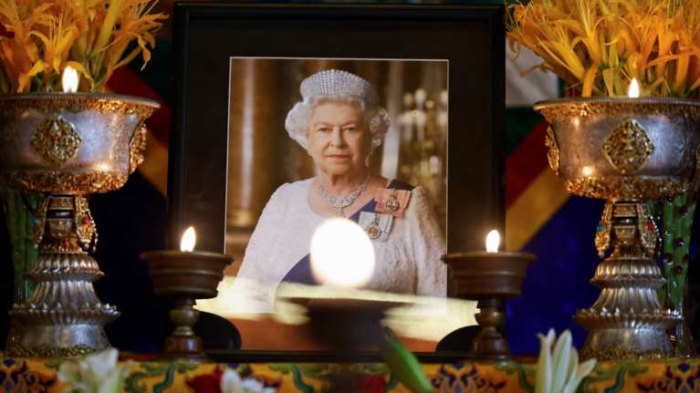 Κως: Τρισάγιο στον καθολικό ναό του νησιού στη μνήμη της βασίλισσας Ελισάβετ [βίντεο]