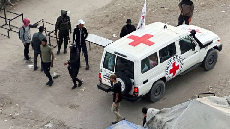 Γάζα: Η Χαμάς παρέδωσε τις σορούς ακόμα δύο ομήρων