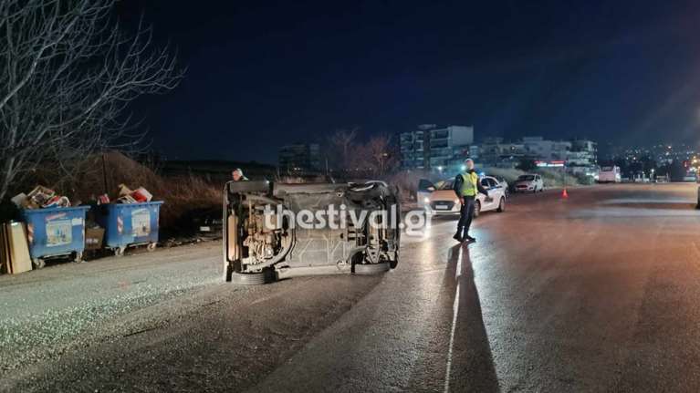 Δύο τροχαία στη Θεσσαλονίκη μέσα σε λίγη ώρα: ΙΧ τούμπαραν, απεγκλωβίστηκαν οι επιβάτες [Εικόνες]