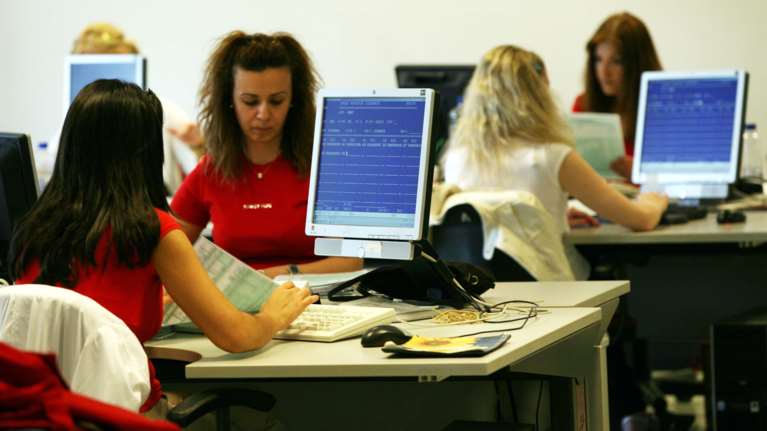 Με ρυθμούς... χελώνας η υποβολή των φορολογικών δηλώσεων - Μόλις το 6,2% έχει υποβληθεί