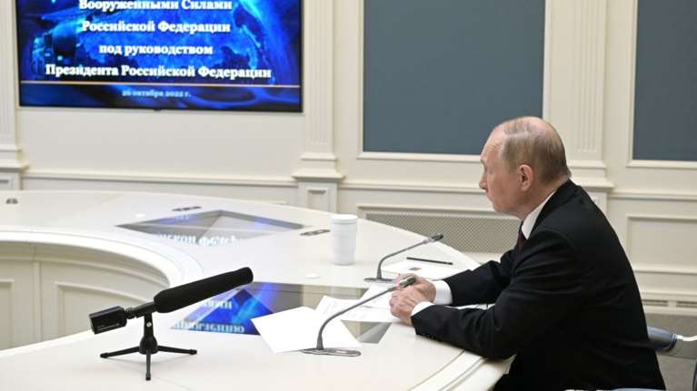 Ρωσία: Ο Πούτιν παρακολούθησε άσκηση στρατηγικών πυρηνικών δυνάμεων - &quot;Μεγάλος ο κίνδυνος σύγκρουσης&quot;