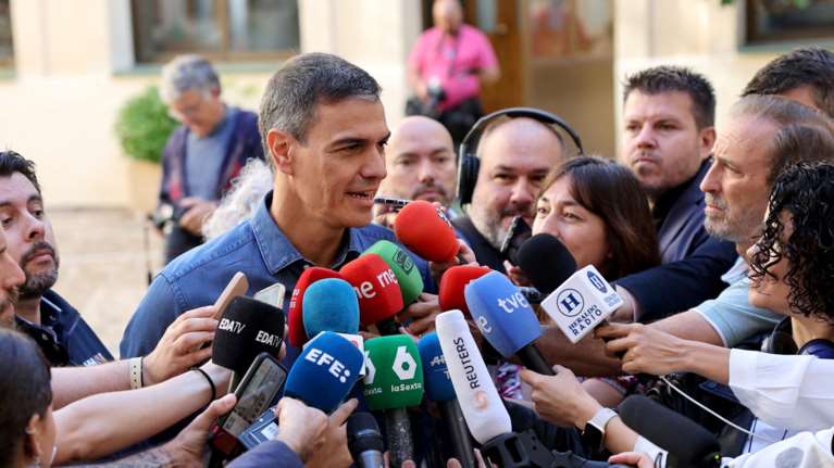 Ευρωεκλογές στην Ισπανία: Η Δεξιά επικρατεί, η ακροδεξιά ανέβηκε - Πλήγμα για τους Σοσιαλιστές του Σάντσεθ