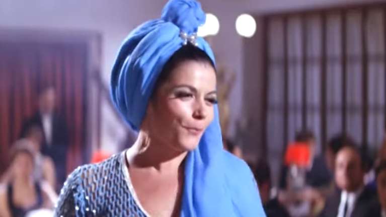 Έχει γενέθλια η Ζωζώ Σαπουντζάκη – Τα &quot;χρόνια πολλά&quot; της Φίνος Fιλμς στη &quot;Βασίλισσα της Νύχτας&quot;