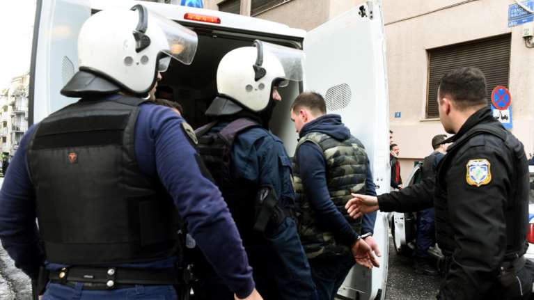 Ταυτοποιήθηκαν 8 άτομα για την οπαδική επίθεση και τον τραυματισμό ανήλικου στη Νέα Παραλία Θεσσαλονίκης