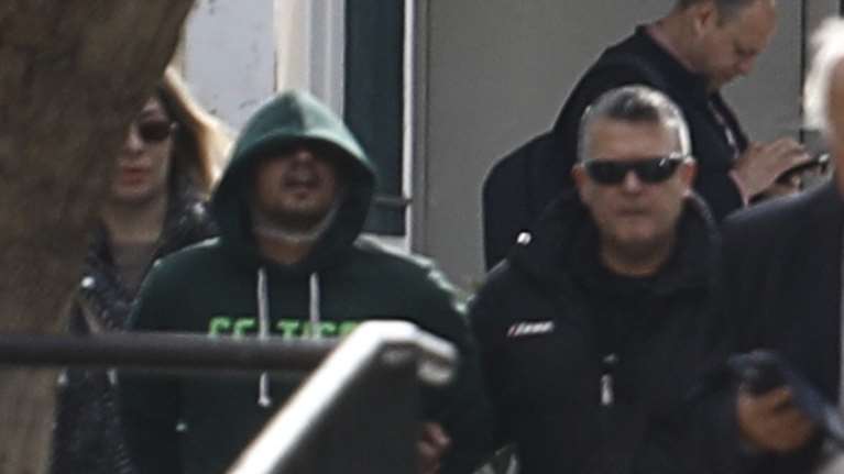 Τροχαίο στη Λούτσα: Στην Ευελπίδων με κουκούλα ο 29χρονος - Ζήτησε συγγνώμη που σκότωσε τον 24χρονο [βίντεο]