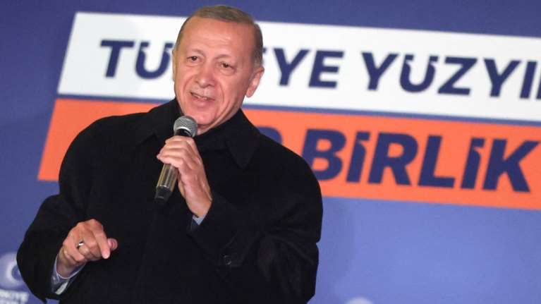 La Repubblica: Γιατί ο Ερντογάν είναι φαβορί στον δεύτερο γύρο - Η ισχύς του &quot;μεγάλου ηγέτη&quot;