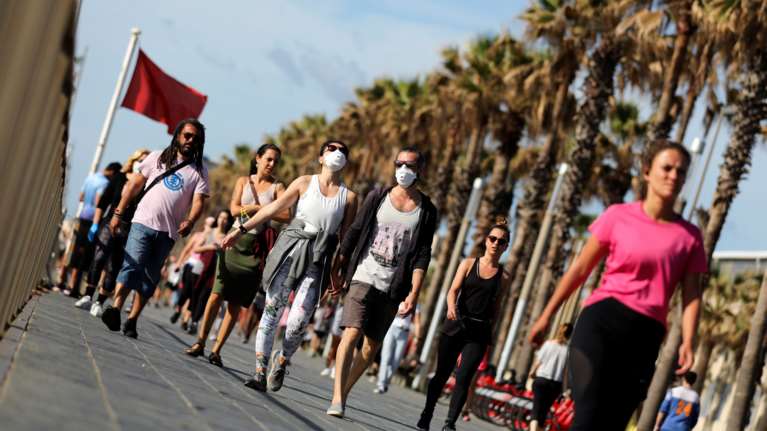 Οι Ισπανοί στους δρόμους μετά από 49 ημέρες lockdown - Βγήκαν για να αθληθούν [εικόνες]