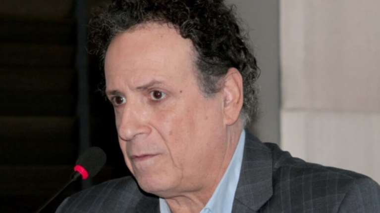 Έξαλλος ο Χάρης Ρώμας για τον Κολωνό: Δημοσιογράφος πάει να με εμπλέξει με τον βιασμό της 12χρονης [Βίντεο]