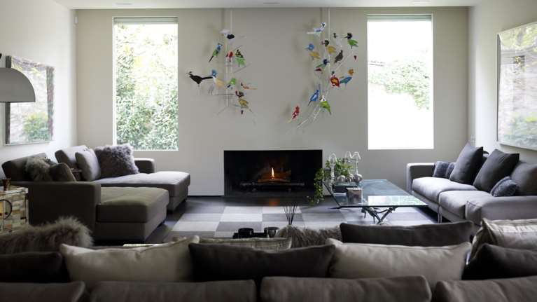 Contemporary Κηφισιά: Η τριώροφη κατοικία που εξασφαλίζει συνθήκες απόλυτης απομόνωσης