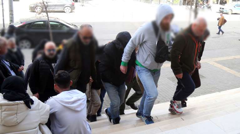 Κυκλώματα αρχαιοκαπηλίας: Ο αρχηγικός ρόλος, η υπάλληλος Εφορείας Αρχαιοτήτων και τα &quot;ψαχτήρια&quot; που &quot;έκοβαν ξύλα&quot;