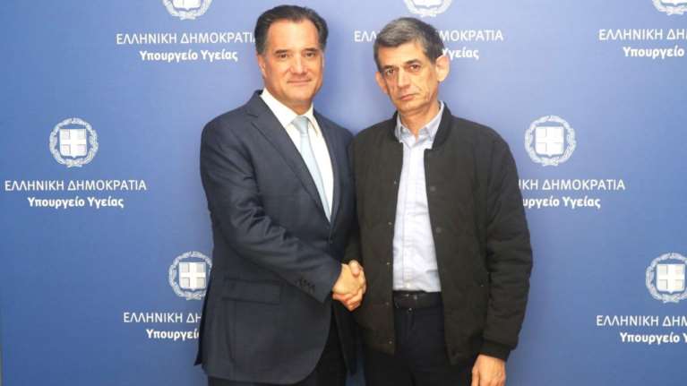 Ο Γεωργιάδης ευχαριστεί ξανά τον Καρανίκα: &quot;Σήμερα η πρώτη παράδοση προϊόντων φαρμακευτικής κάνναβης που παρήχθησαν στην Ελλάδα&quot;