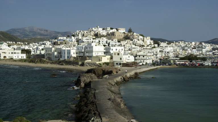 Σοκ στη Νάξο: 14χρονος μαχαίρωσε 16χρονο συμμαθητή του έξω από το σχολείο - Διακομίστηκε στην Αθήνα