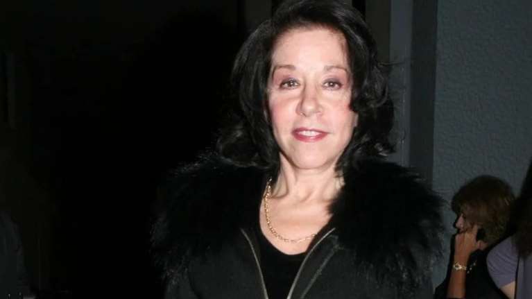 Πέθανε η ηθοποιός Μίνα Αδαμάκη: H Ειρήνη στις &quot;Τρεις Χάριτες&quot; που έγραψε ιστορία στην τηλεόραση