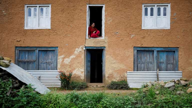 Νεπάλ: Νεκρή 16χρονη από δάγκωμα φιδιού σε &quot;καλύβα περιόδου&quot; - Θύμα της βάναυσης παράδοσης του &quot;Τσαουπάντι&quot;