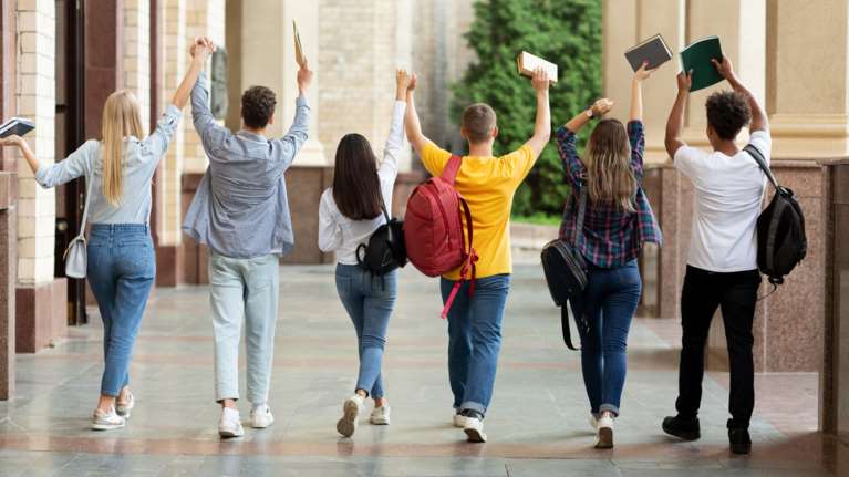 Youth Pass: Τις 44.000 έφτασαν οι αιτήσεις για τα 150 ευρώ μέσα σε ένα 24ωρο