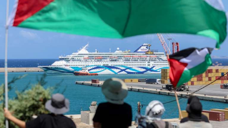 &quot;Όχι&quot; για το κρουαζιερόπλοιο &quot;Crown Iris&quot; στην Καλαμάτα: Κινητοποιήσεις το πρωί της 28ης Οκτωβρίου