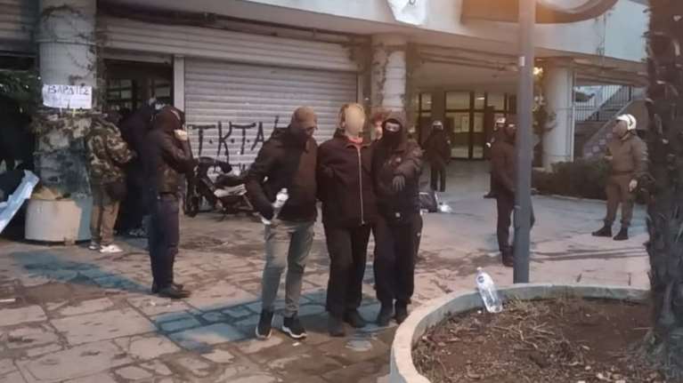 Εκκένωση ΑΠΘ: Σε συλλήψεις μετατράπηκαν 16 από τις 33 προσαγωγές