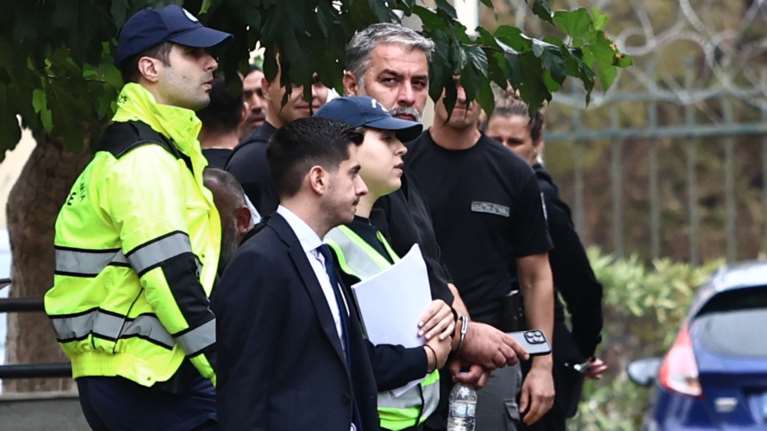 Βασίλης Μπισμπίκης: &quot;Κυκλοφορούσε χωρίς πίσω πινακίδα, πρόσφατα πήρε κλήση για κίνηση σε αντίθετο ρεύμα κυκλοφορίας&quot;