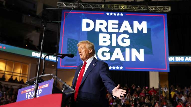 Εκλογές ΗΠΑ 2024: Ο Τραμπ είναι ένας &quot;εκδικητικός και βάρβαρος&quot; δικτάτορας δηλώνει η Ρεπουμπλικανή  Λιζ Τσένι